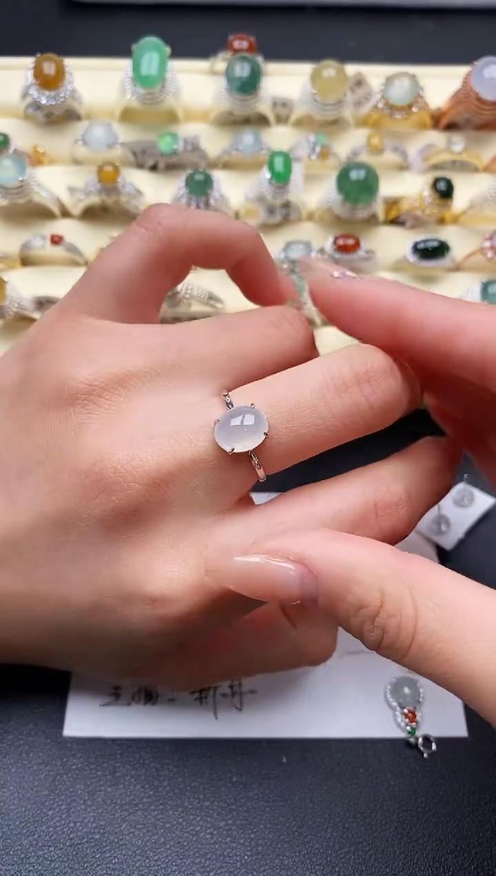 【闪购商品】翡翠戒指银S925镶嵌2222222+10