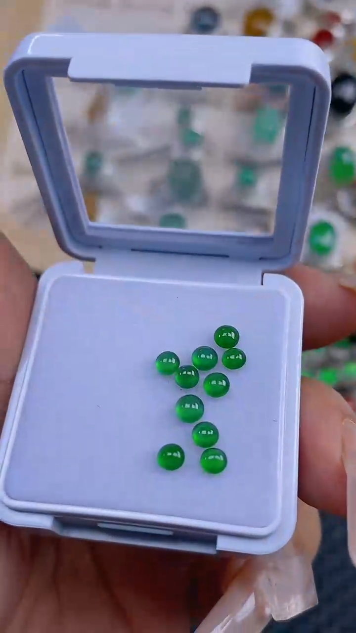 定制翡翠未镶嵌天然翡翠蛋面219