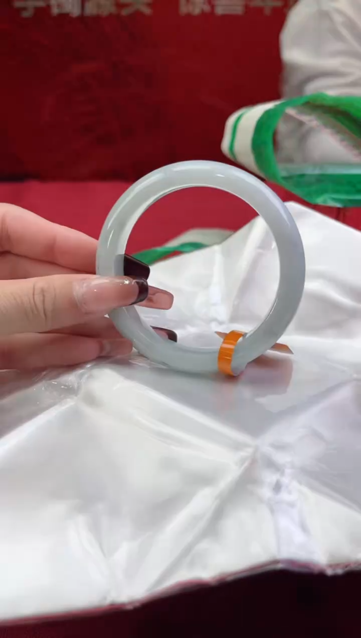 【闪购商品】翡翠手镯未镶嵌翡翠手镯（微瑕）15