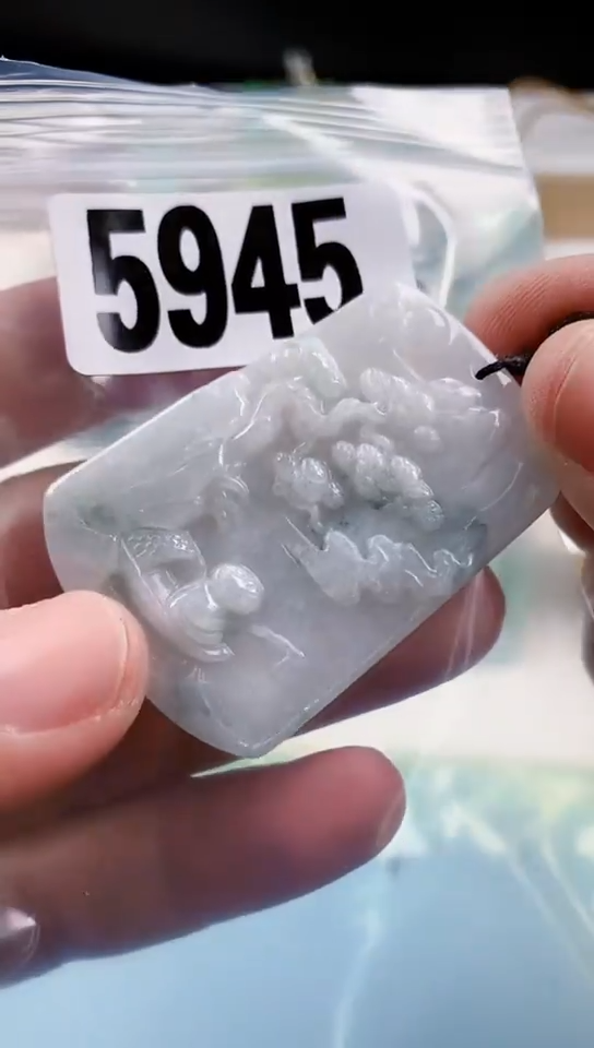 【闪购商品】翡翠挂件未镶嵌天然翡翠吊坠挂件