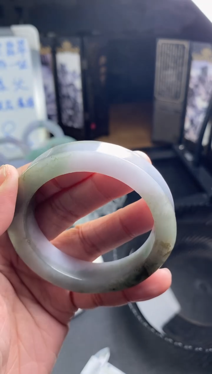 【闪购商品】定制翡翠正圈未镶嵌翡翠手镯