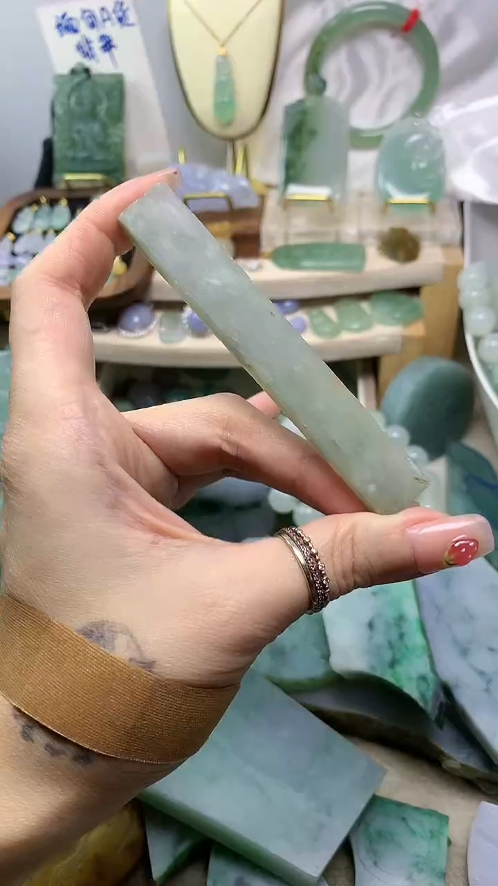 未镶嵌挂件翡翠缅甸A货翡翠,没有运费险,有纹有裂