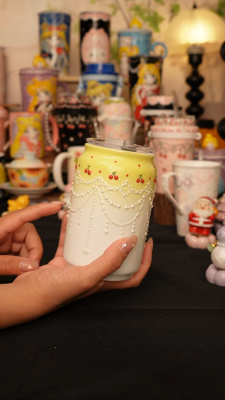 陶景德镇手绘的杯子 