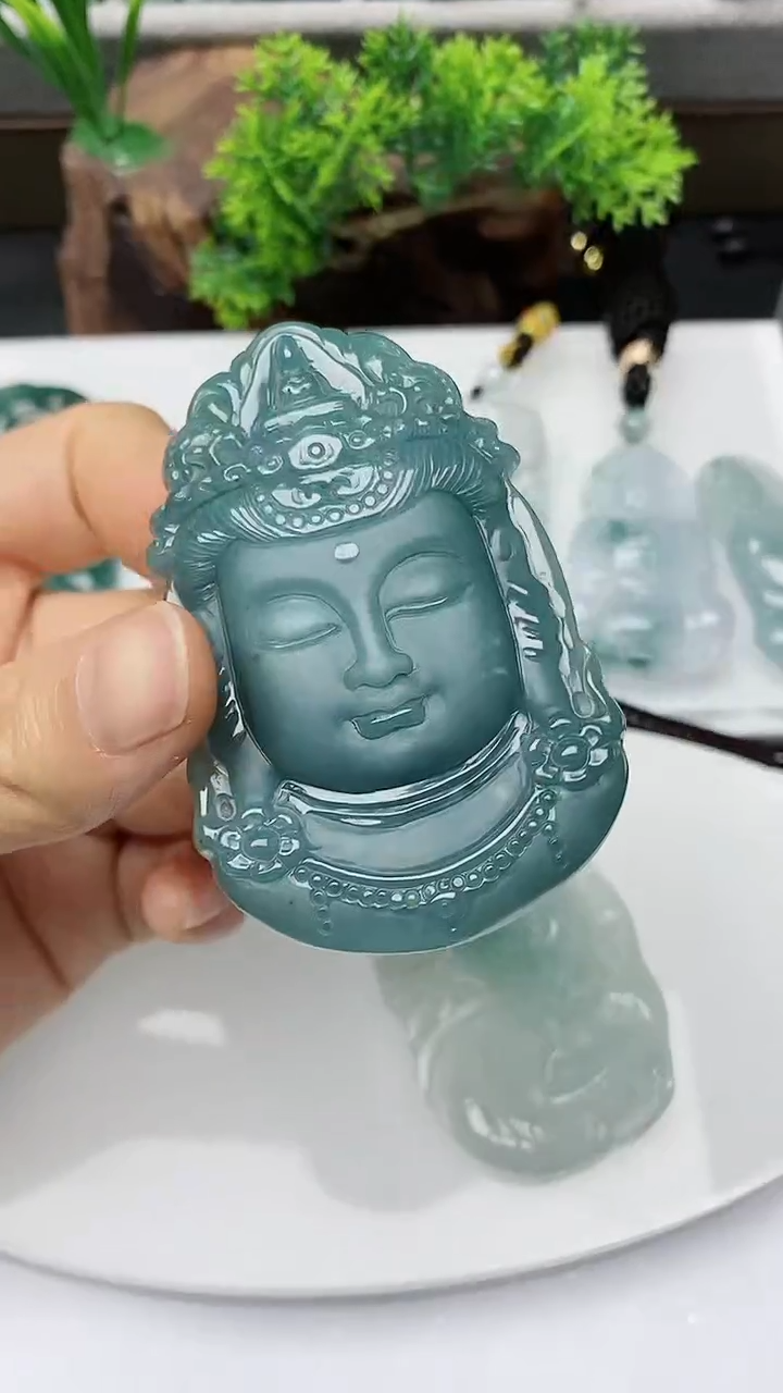 【闪购商品】翡翠颈饰未镶嵌