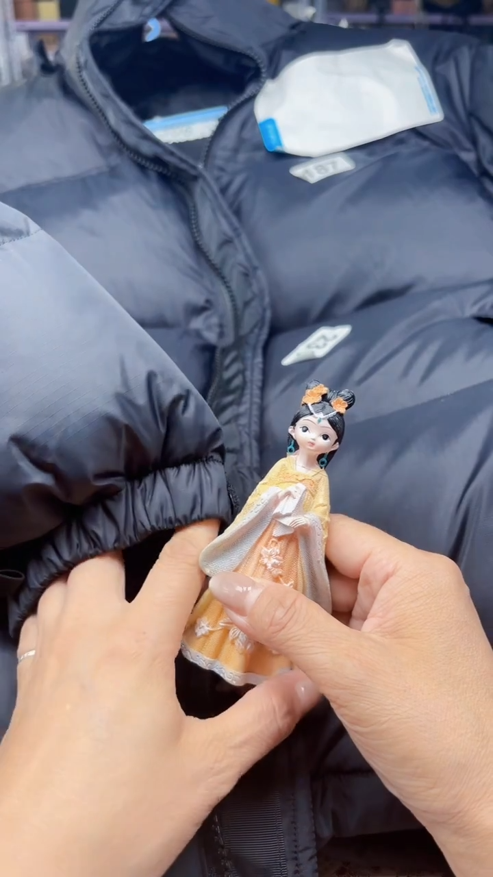 瓷片陶茶666文玩周边多人北家羽绒服黑色l码 187编码