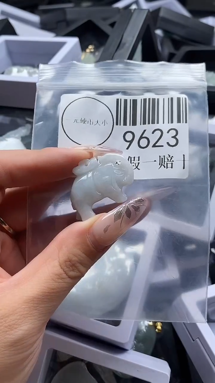 吊坠(不含链)未镶嵌翡翠9623