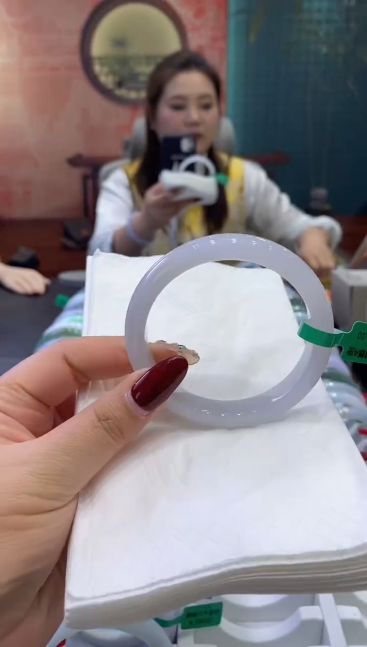 【闪购商品】翡翠手镯未镶嵌多人0017847