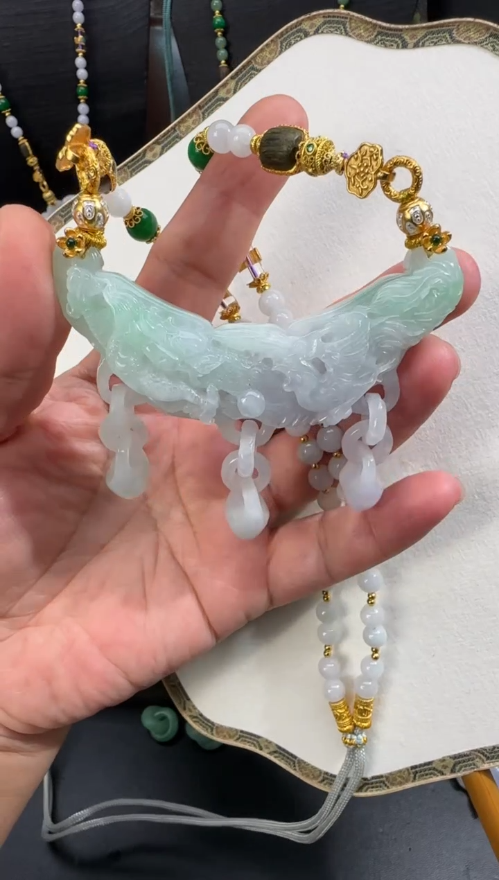 【闪购商品】翡翠颈饰未镶嵌拍照