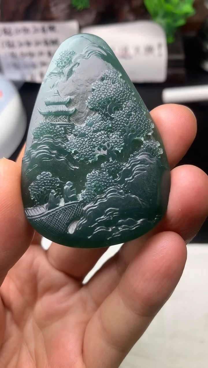 颈饰未镶嵌翡翠随*：山水