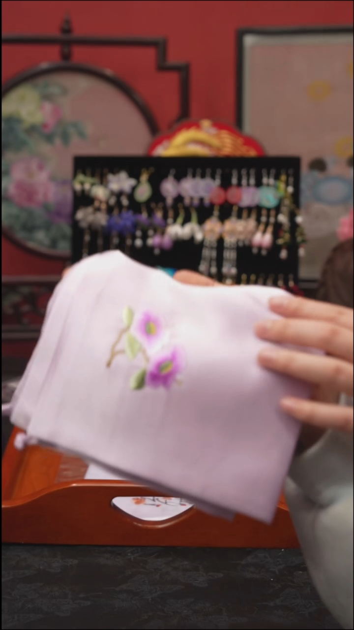 刺绣伊*非遗苏绣手工饰品