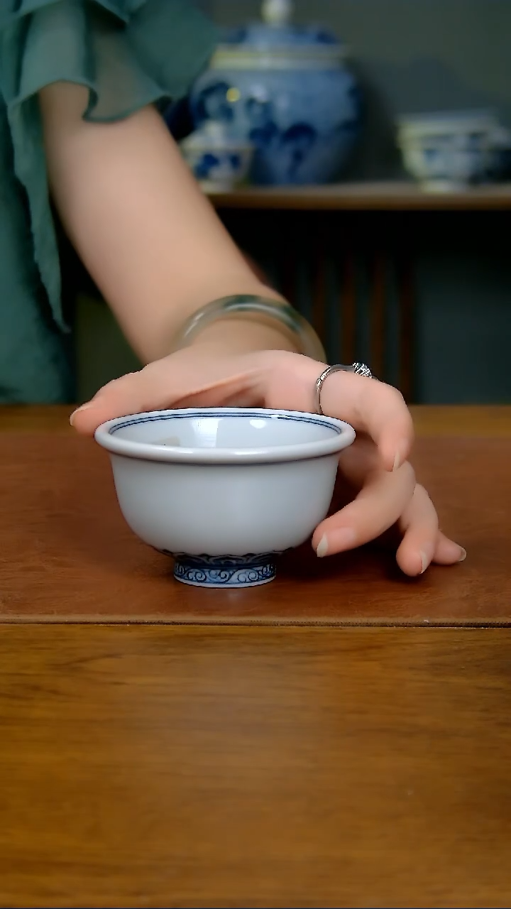 陶瓷仿明宝相小压手杯（柴窑）