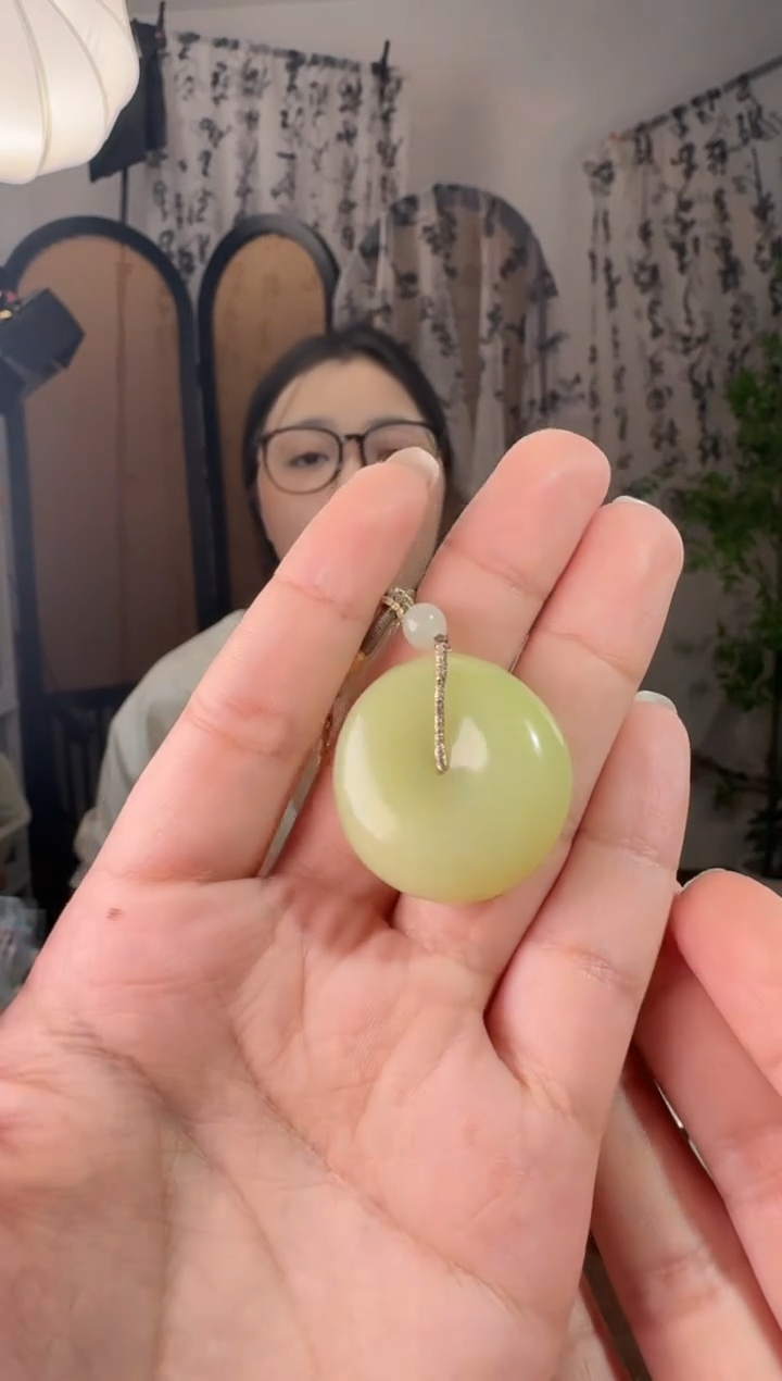 颈饰未镶嵌和田玉黄玉平安扣