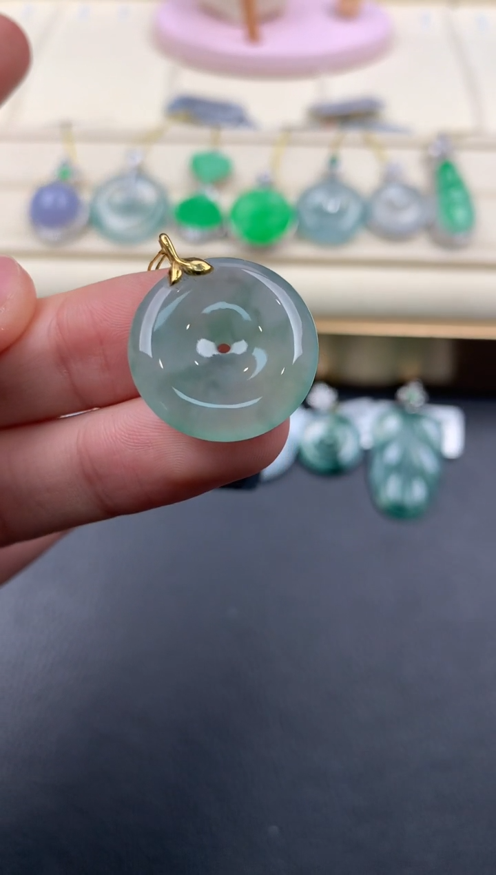 【闪购商品】翡翠颈饰18K金镶嵌Q449     