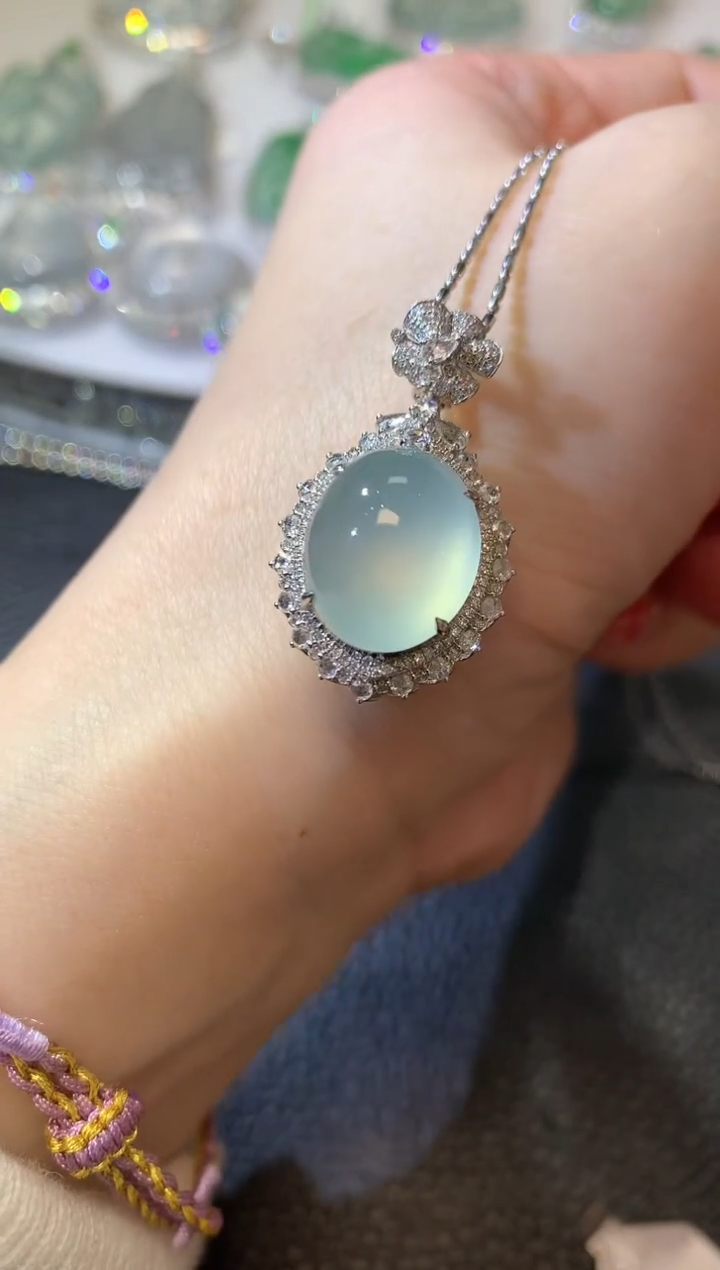 【闪购商品】翡翠吊坠(不含链)18K金镶嵌C8