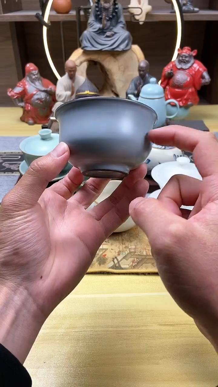 【闪购商品】其他s汝窑猪油冻铁胎握手杯