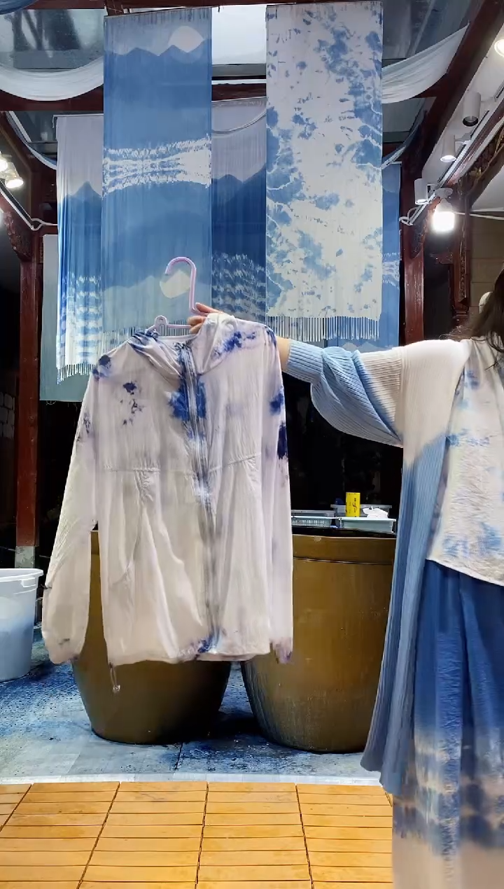 云浅蓝深 扎染服装  连帽防晒