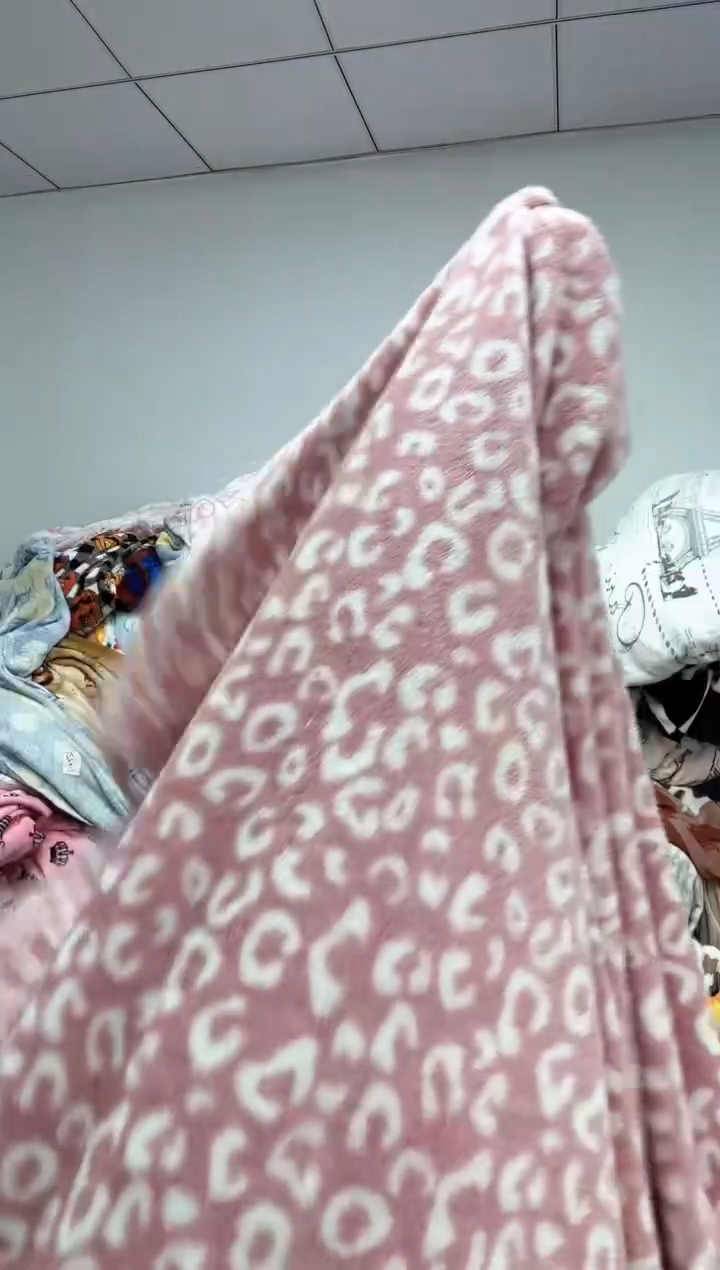 法兰绒1.8x3左右已主播介绍为准