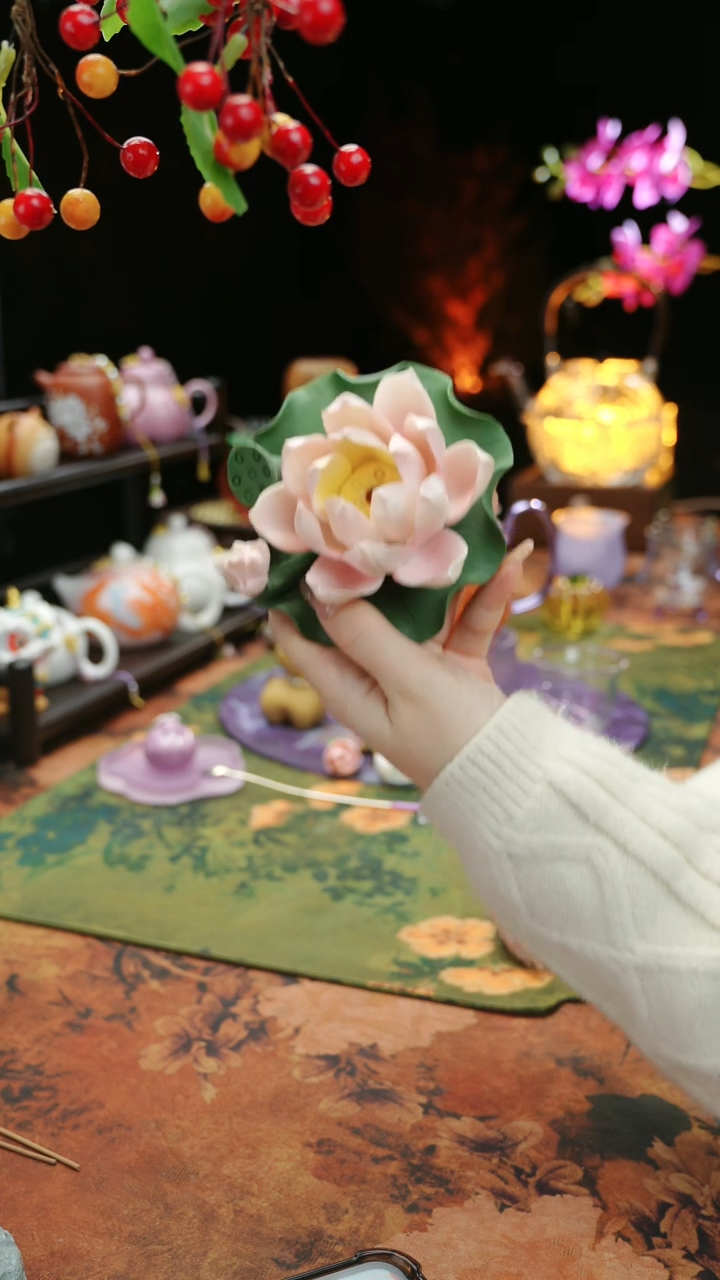【闪购商品】陶瓷荷花摆件香插摆件
