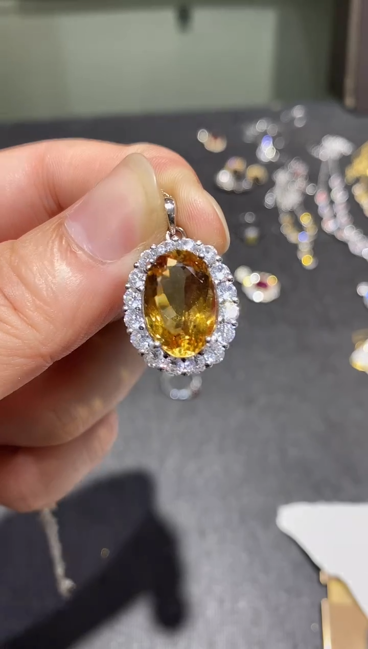 颈饰银S925镶嵌黄晶吊坠