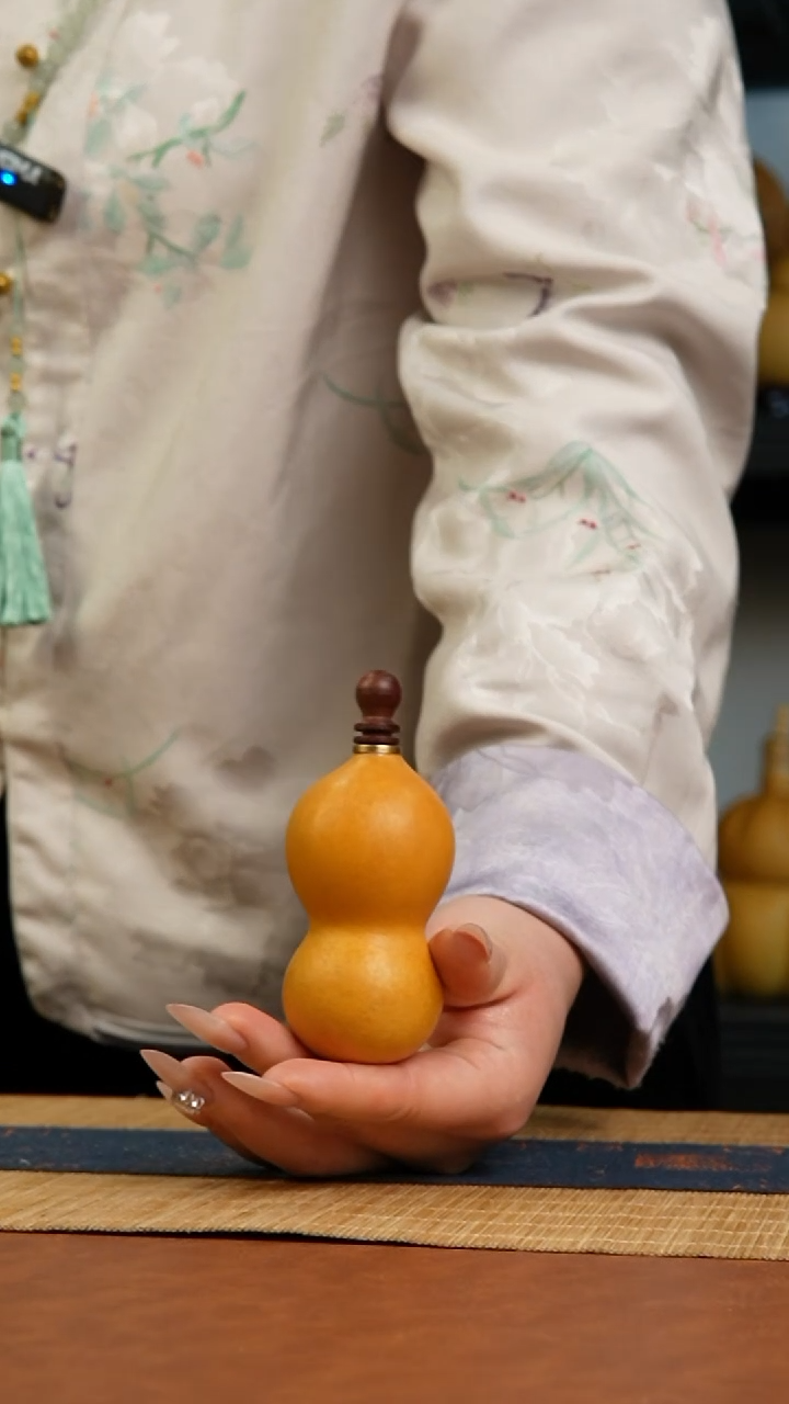 017号 天然热水酒葫芦 一物一拍（有瑕介意勿拍）