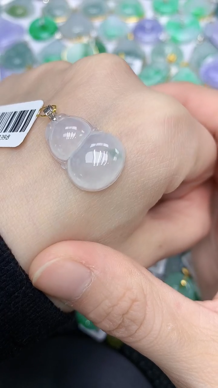 颈饰18K金镶嵌翡翠111111111