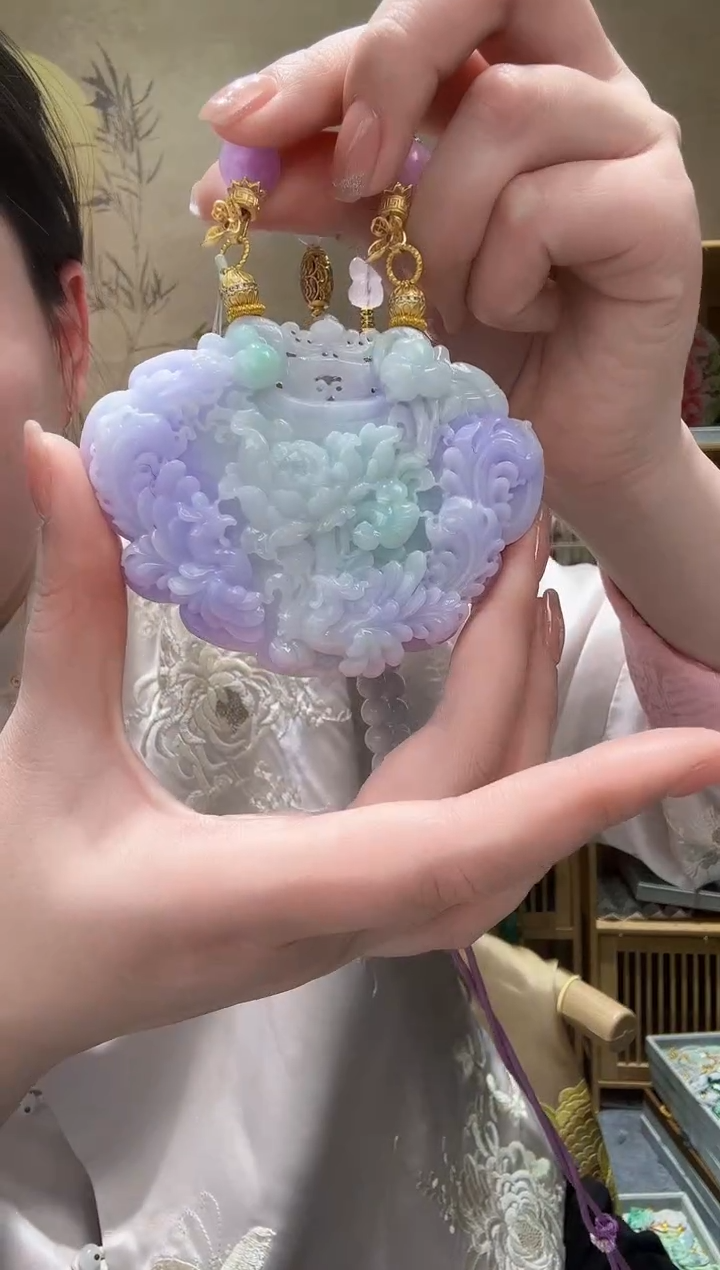 【闪购商品】翡翠颈饰未镶嵌吊坠