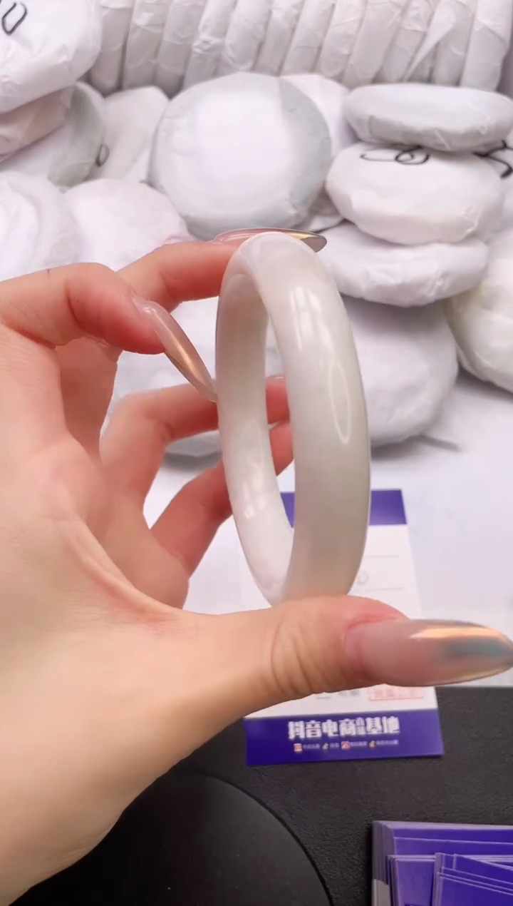 【闪购商品】和田玉手镯未镶嵌6K440-61