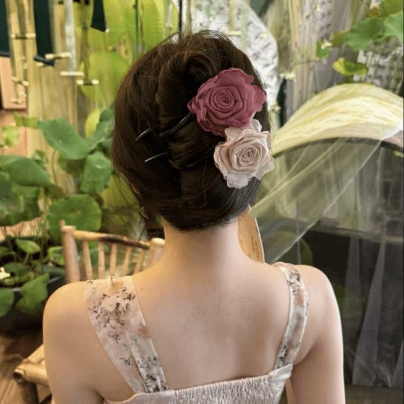 新款大号法式抓夹獭兔毛玫瑰花朵后脑勺发夹女气质日韩风2025年夏