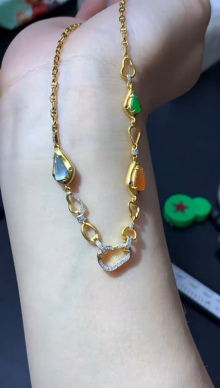 颈饰18K金镶嵌翡翠698-中国好珍宝