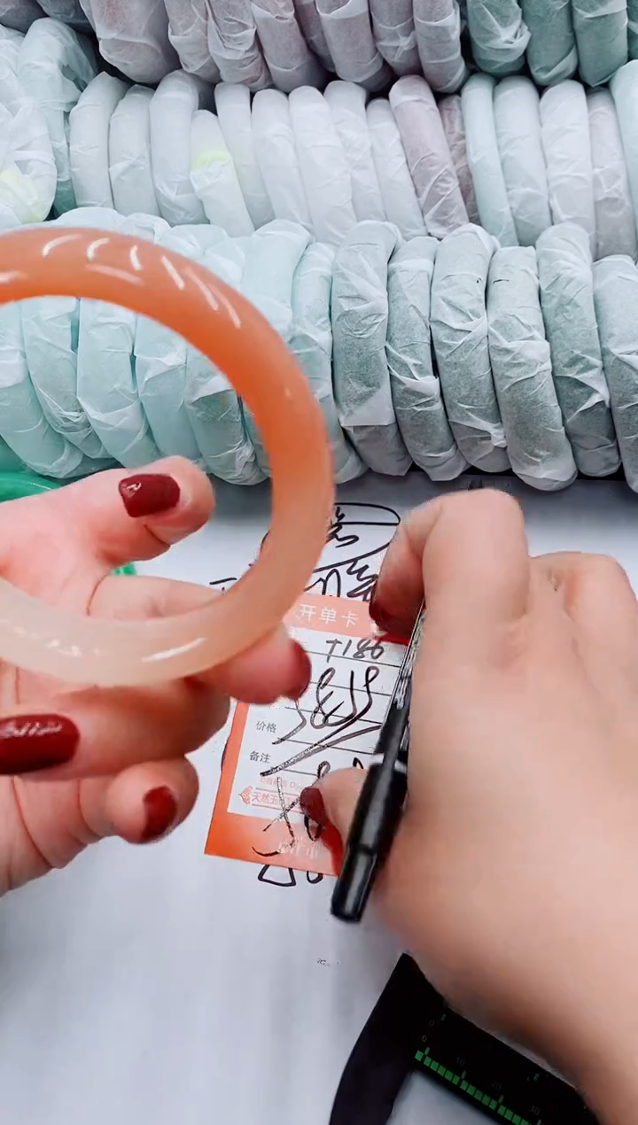 【闪购商品】石英质玉手镯未镶嵌T186-58-59