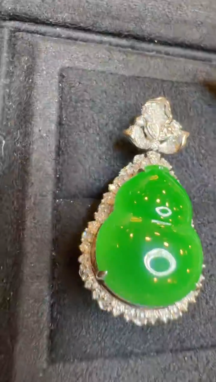 【闪购商品】翡翠吊坠(不含链)18K金镶嵌多样性团购发一件