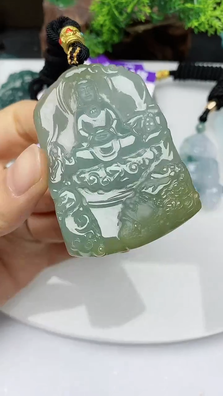 【闪购商品】翡翠颈饰未镶嵌