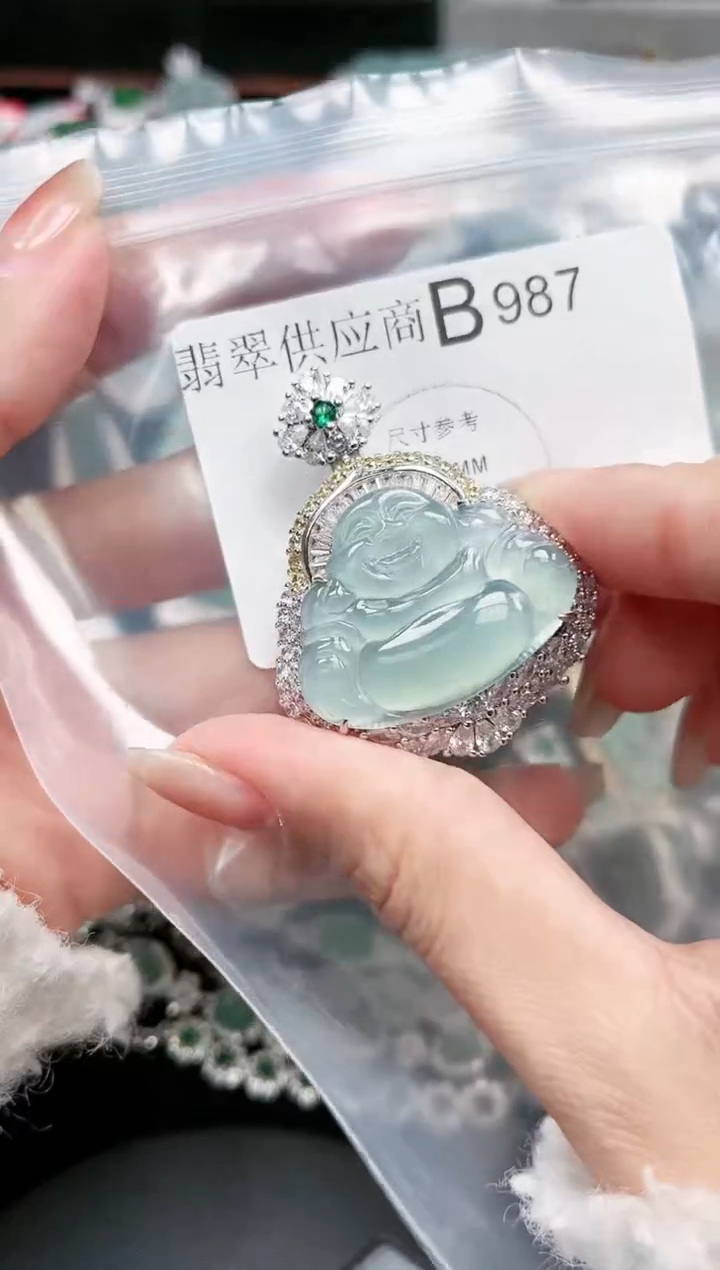 【闪购商品】翡翠颈饰未镶嵌987赠皮绳