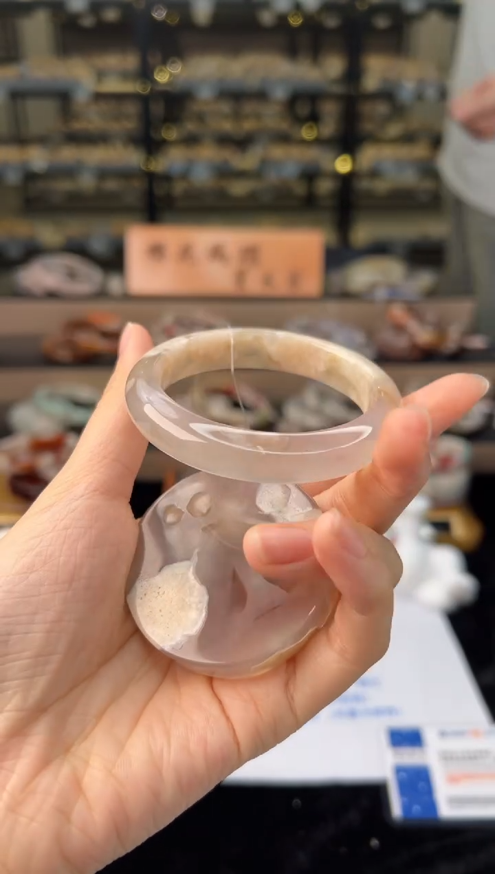 石英质玉未镶嵌手镯52圈口（赠送镯心）22013