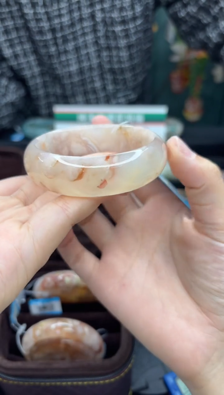 【闪购商品】石英质玉手镯未镶嵌925（57圈）