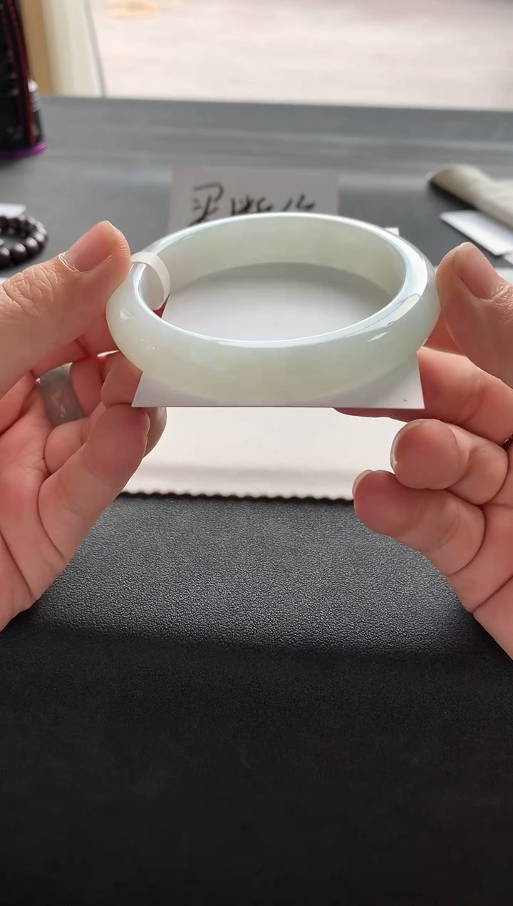 【闪购商品】翡翠手镯未镶嵌58.8正圈A6267买断