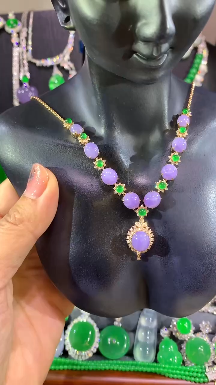 项链18K金镶嵌翡翠套链