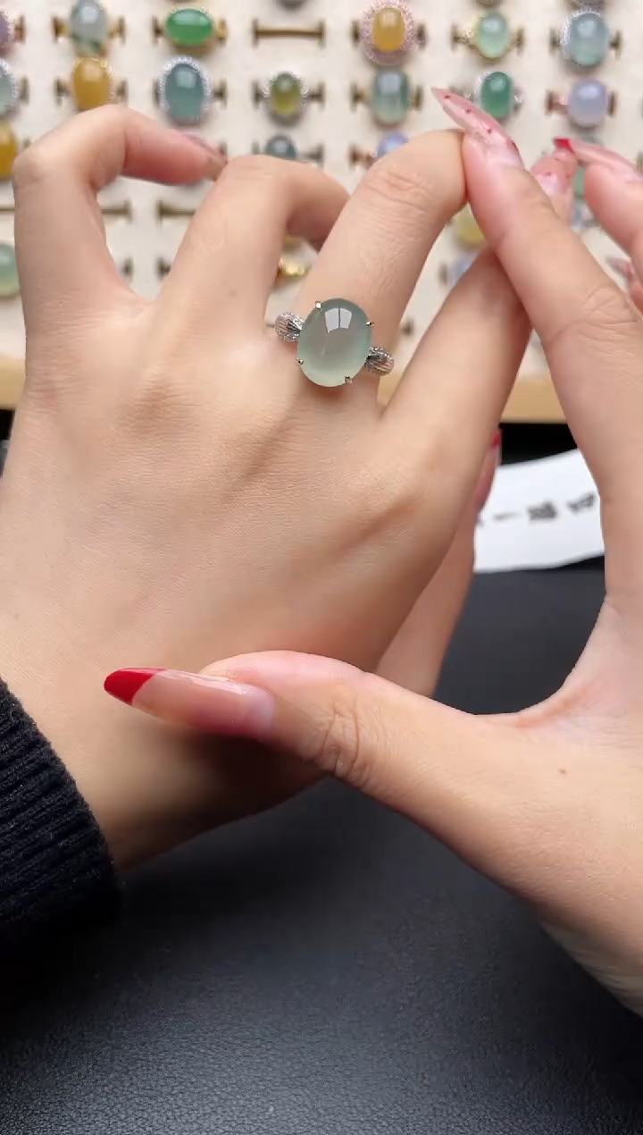 【闪购商品】翡翠戒指银S925镶嵌一物一证一礼盒