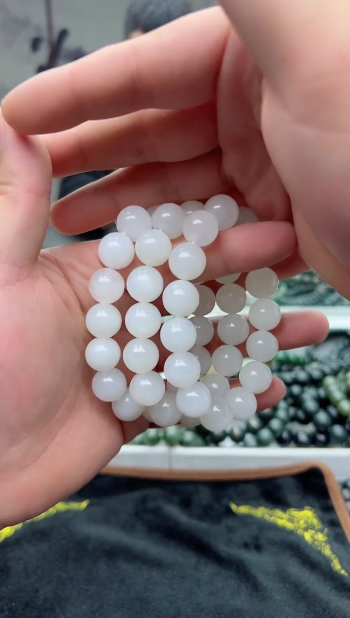 【闪购商品】和田玉手串未镶嵌青海白玉14拍一发一，多样性发货