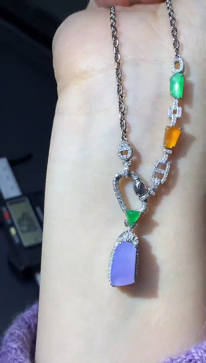 颈饰18K金镶嵌翡翠662-中国好珍宝