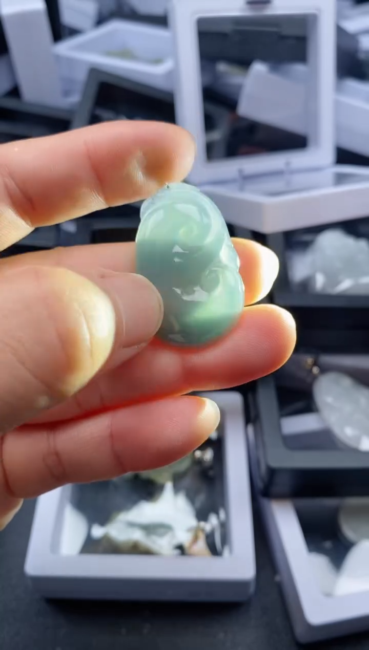 【闪购商品】翡翠未镶嵌吊坠(不含链)201