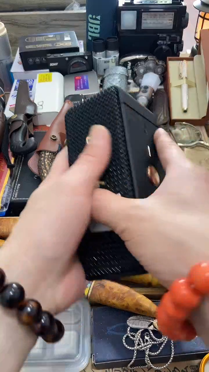 瓷片闪购商品 如图所示