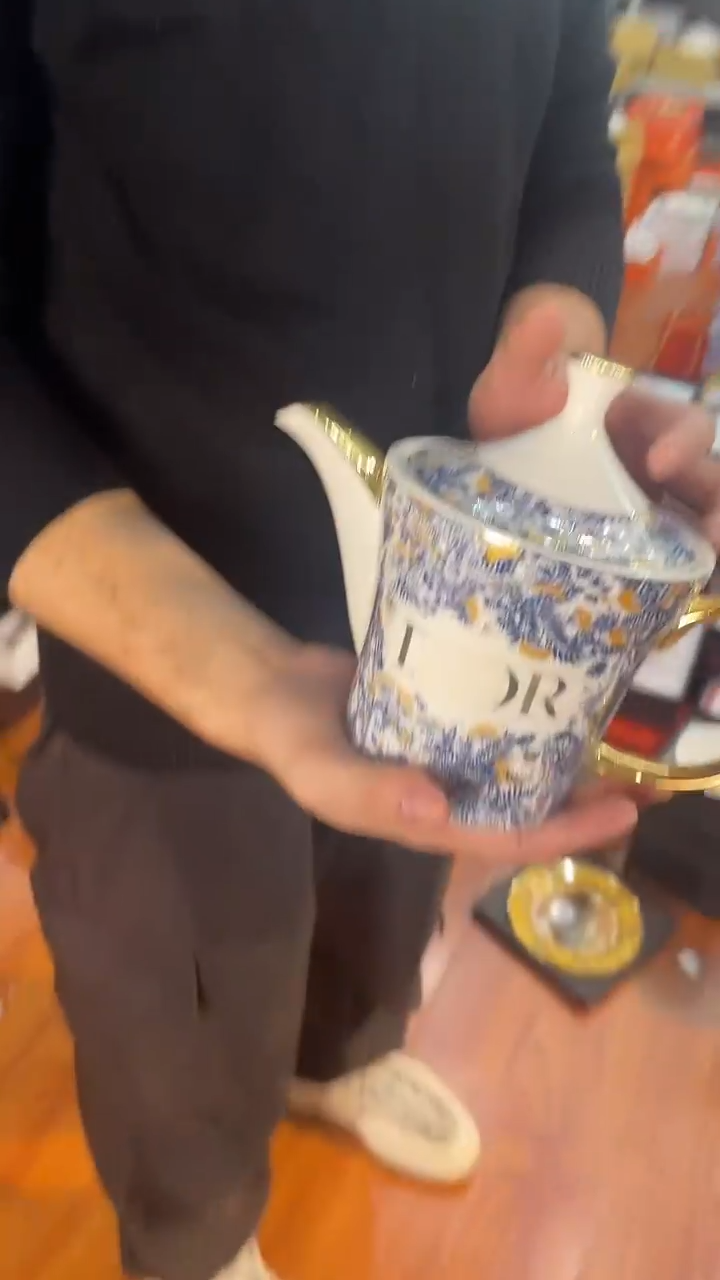 杯鸿辉家品牌瓷器，京东包邮！
