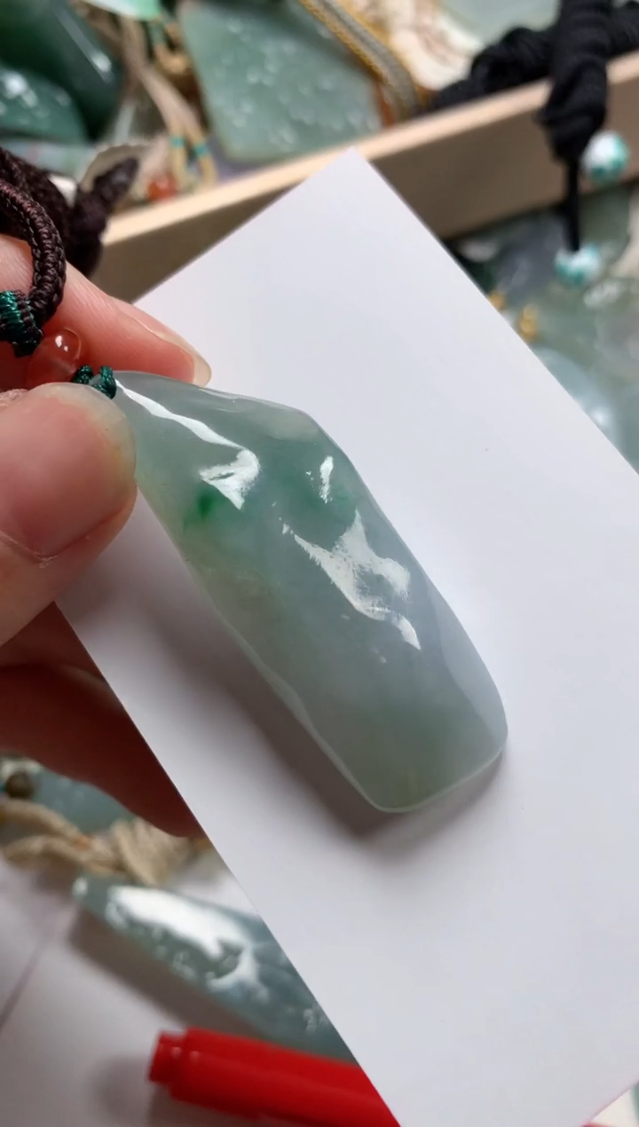 【闪购商品】翡翠颈饰未镶嵌吊坠