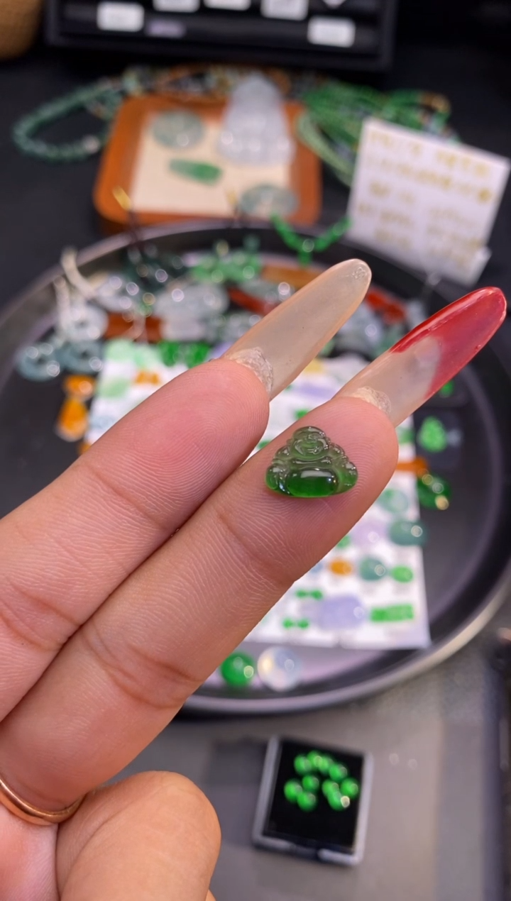 【闪购商品】翡翠挂件未镶嵌佛公