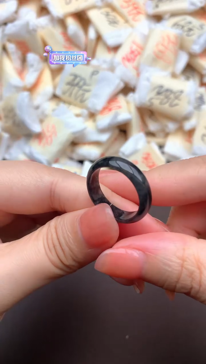 翡翠挂件未镶嵌一18圈