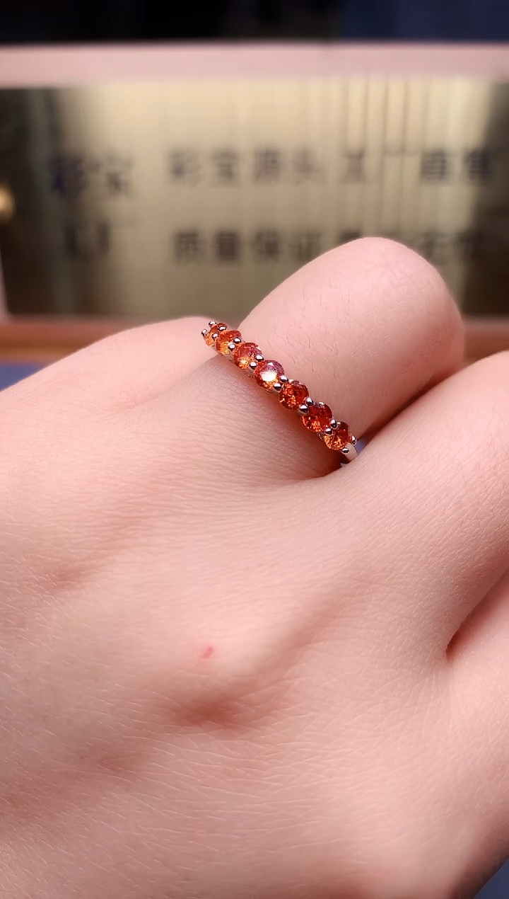 【闪购商品】红宝石戒指银S925镶嵌........