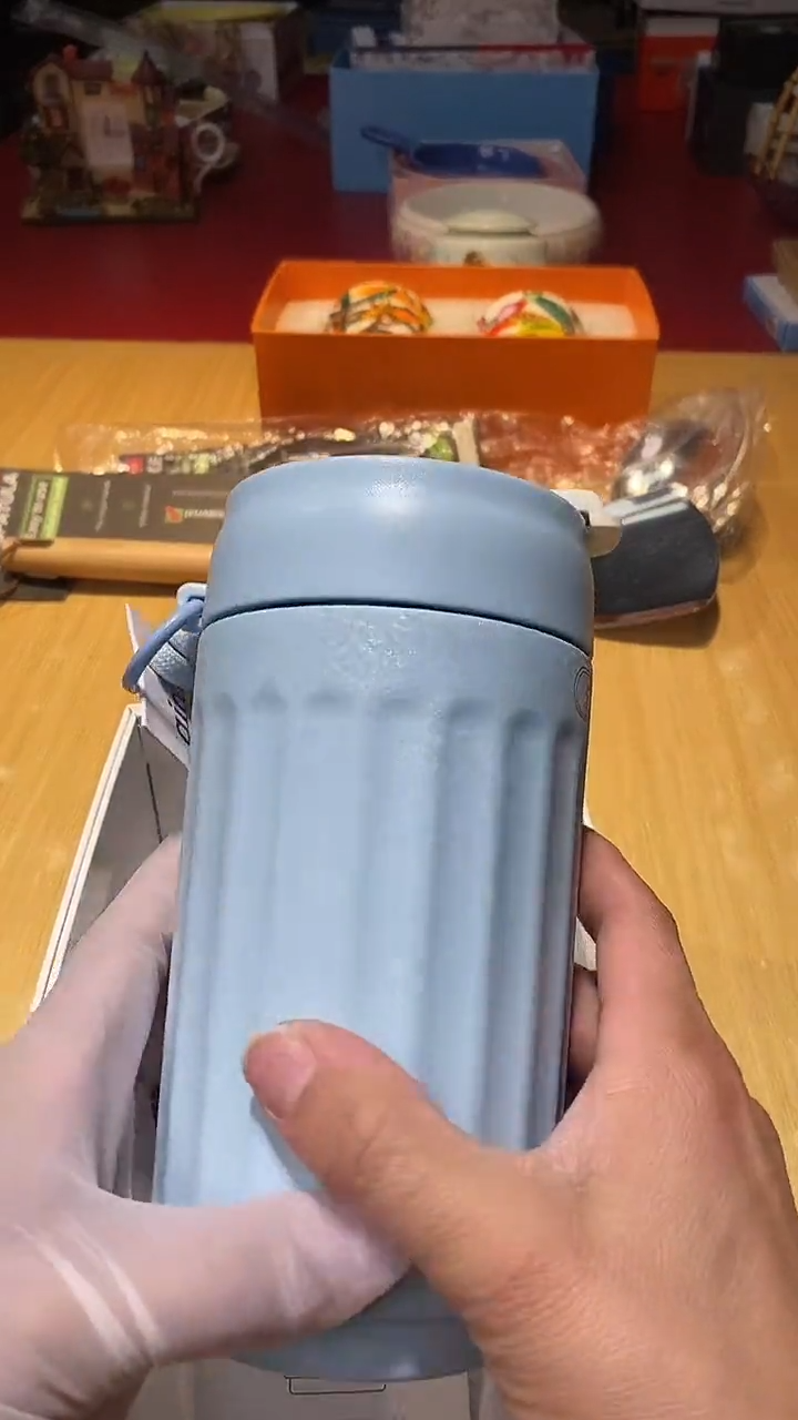 瓷片生活的本意是啊开心啊@@1