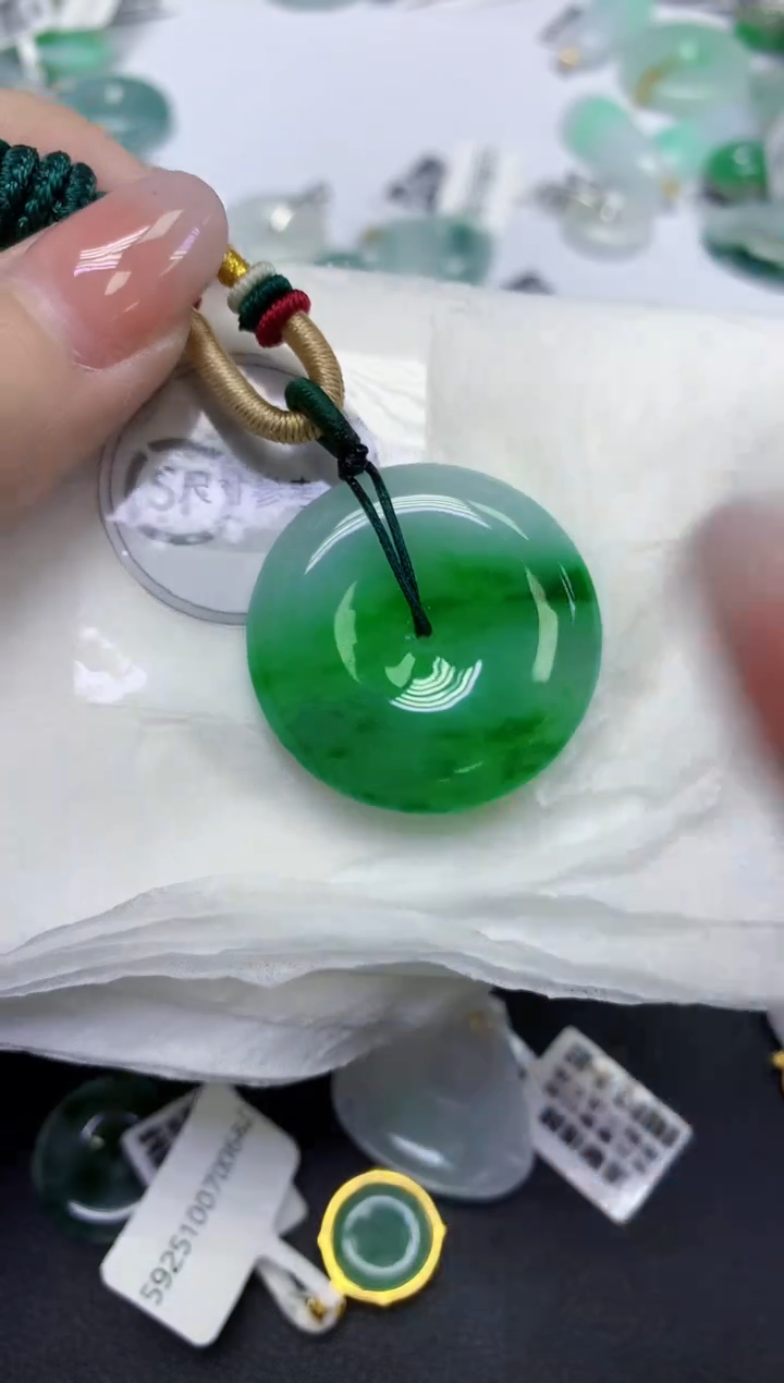 颈饰未镶嵌翡翠天然缅甸翡翠A货百元以上9元证书费自理