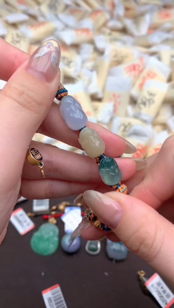 【闪购商品】翡翠挂件未镶嵌—